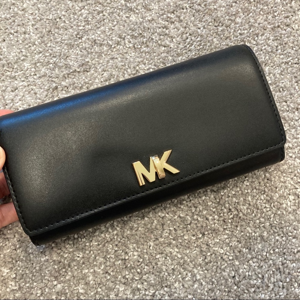 Michael Kors wallet NWT black